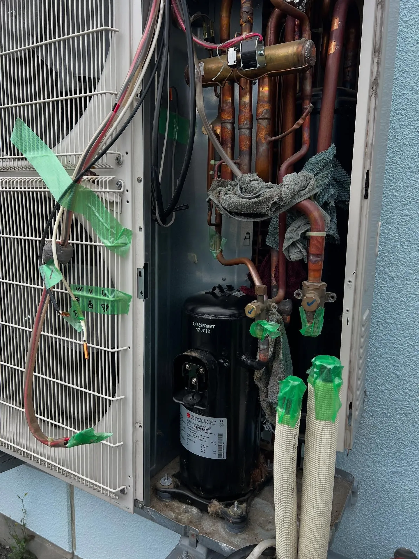エアコン工事と消費電力を抑えるための実践的な選び方ガイド