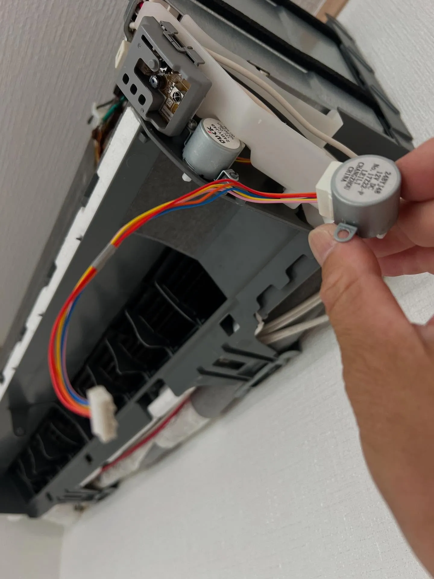仙台でお部屋を快適にするためのエアコン工事、準備万端！エアコ...