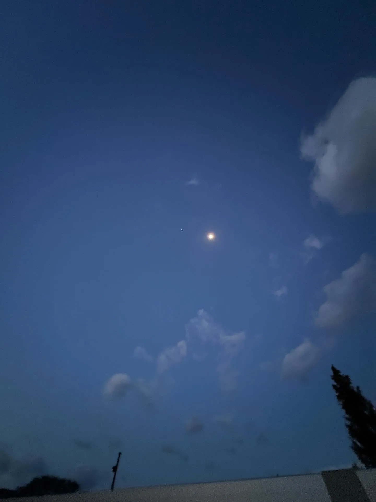 仙台で業務用エアコン🔧の更新工事や点検、修理をお考えの皆さん...