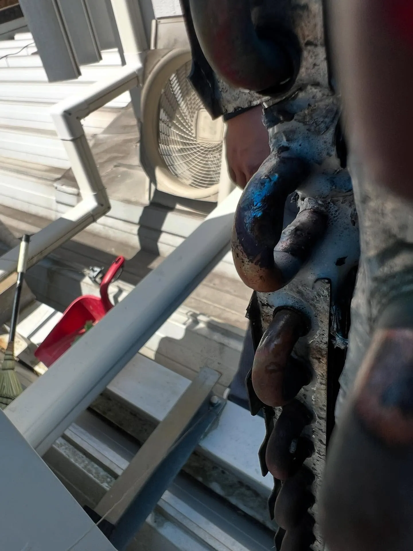 エアコンからのフロンガス、大変な環境問題ですよね🌍💦。