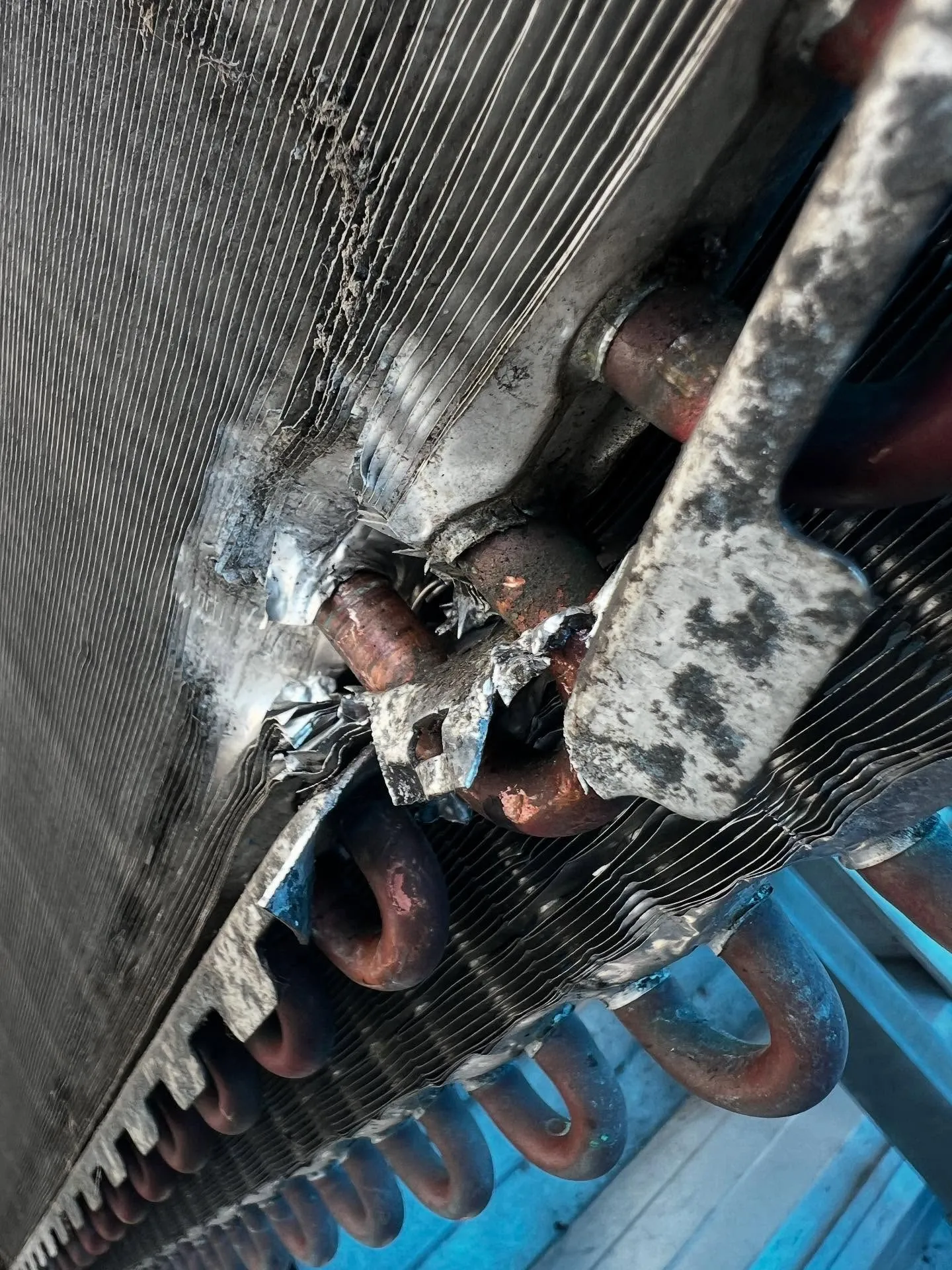 エアコンからのフロンガス、大変な環境問題ですよね🌍💦。