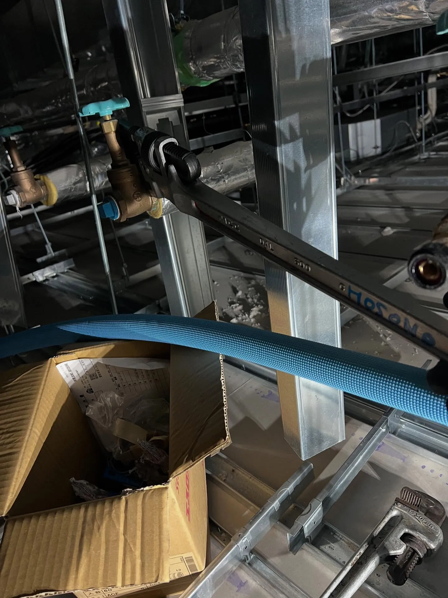 冬が来ました‼️、宮城の皆さん！寒い季節に備えてエアコンの準...