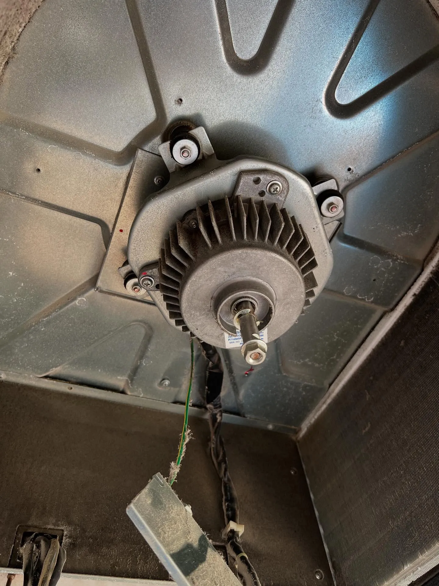 仙台でエアコンに関するお悩みはありませんか?❄️業務のプロた...