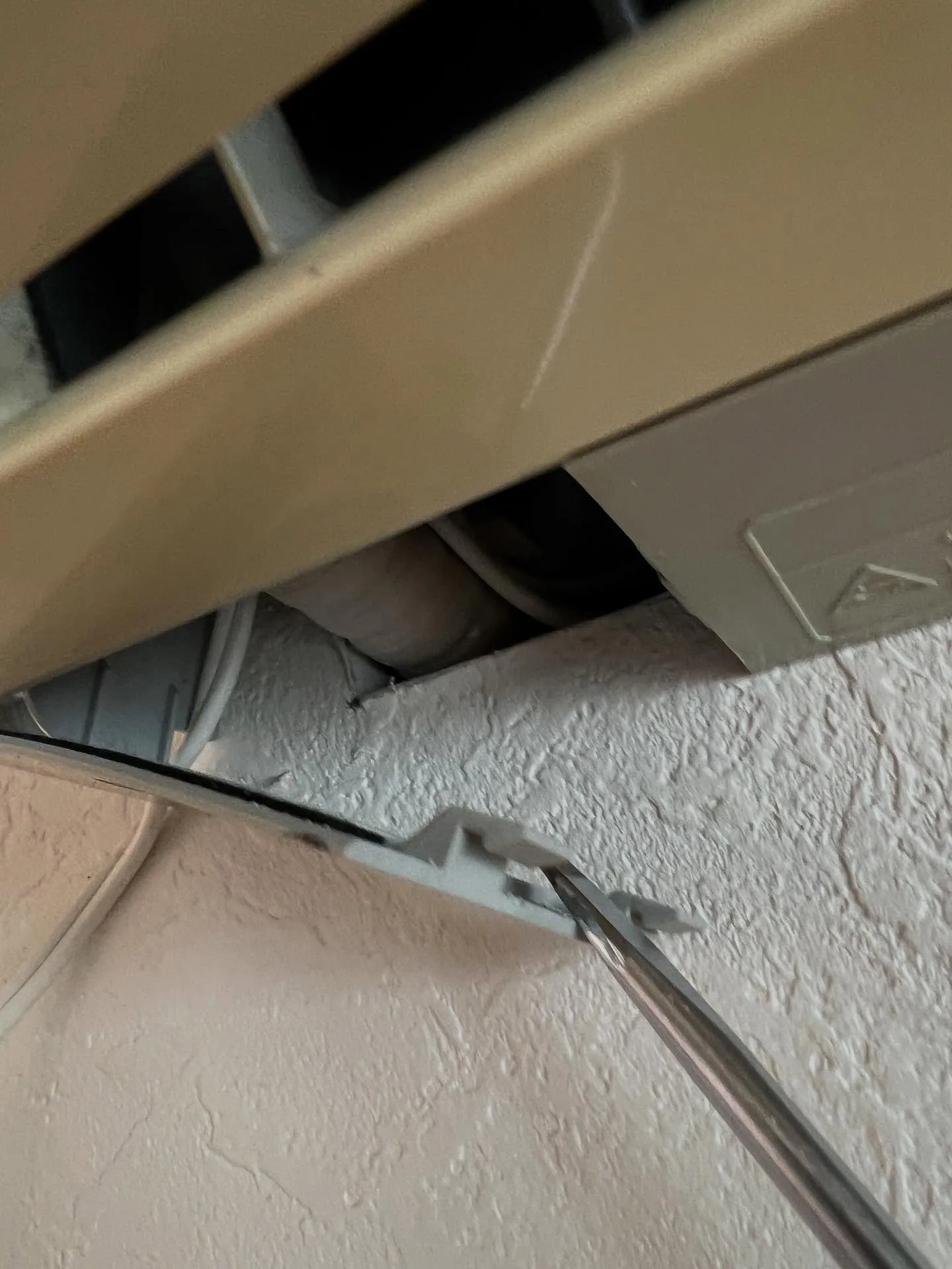 仙台市でエアコンの施工やメンテナンスについて学びたいなら、細...