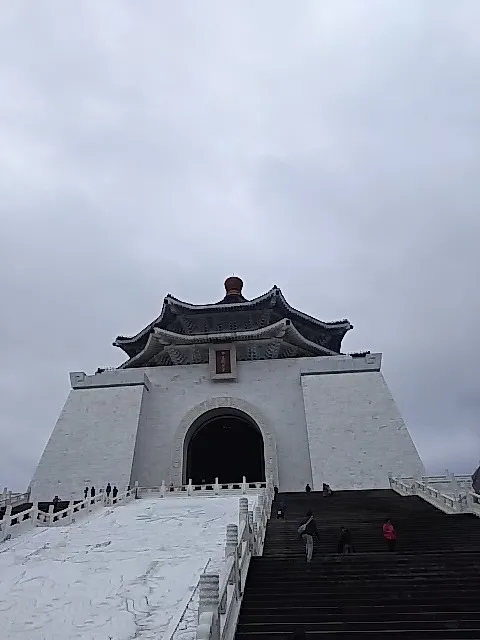 仙台エアコン塾で学び、職人としての腕をピカピカに磨いたあなた...