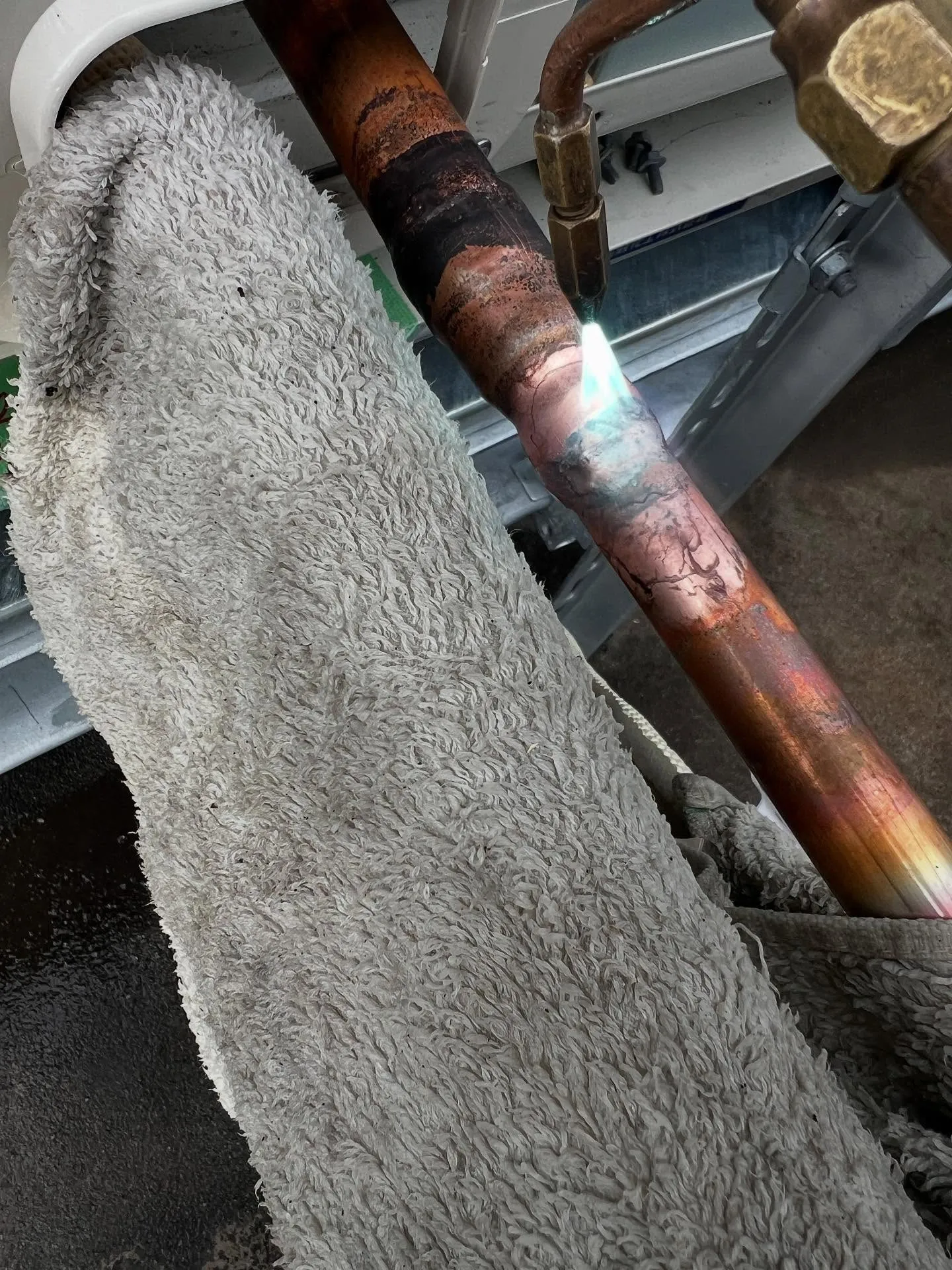 宮城県のエアコン塾へようこそ！🎉こちらでは、エアコンの配管施...