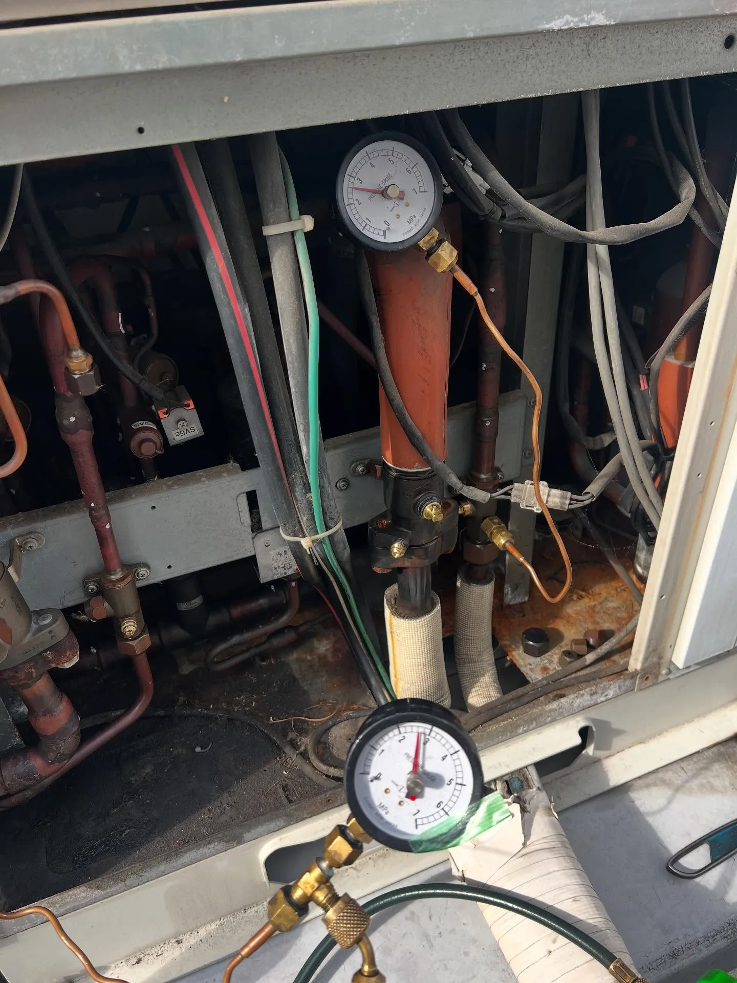 宮城エアコン塾、通称「細野塾」は、エアコン職人を目指す人にぴ...