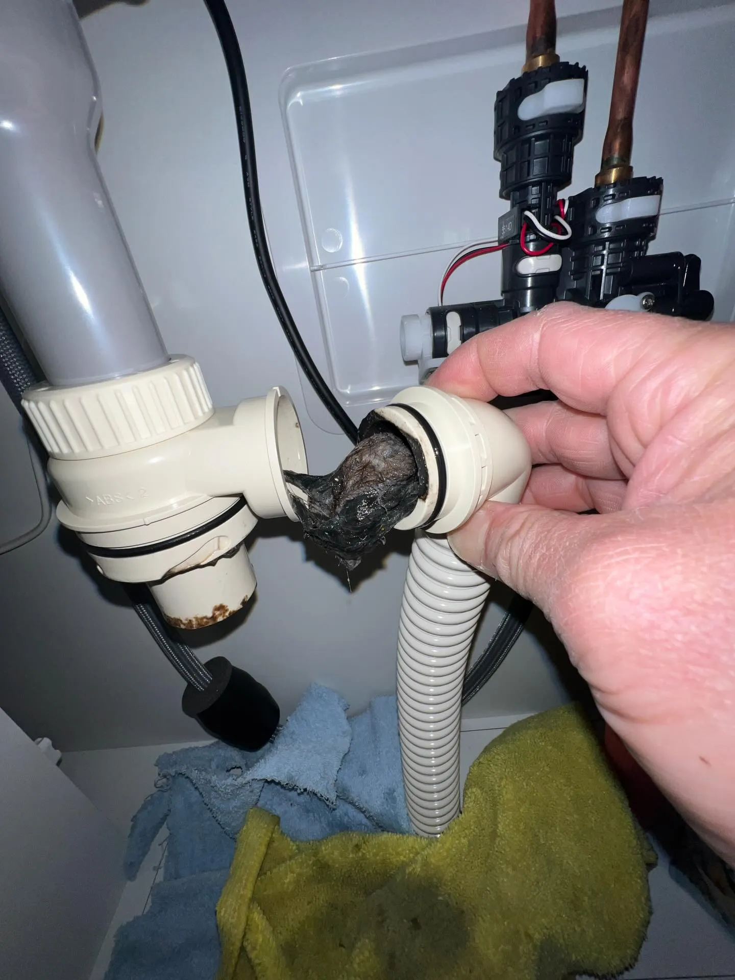 仙台の皆さん、業務用エアコンのことでお悩みじゃないですか?😎...