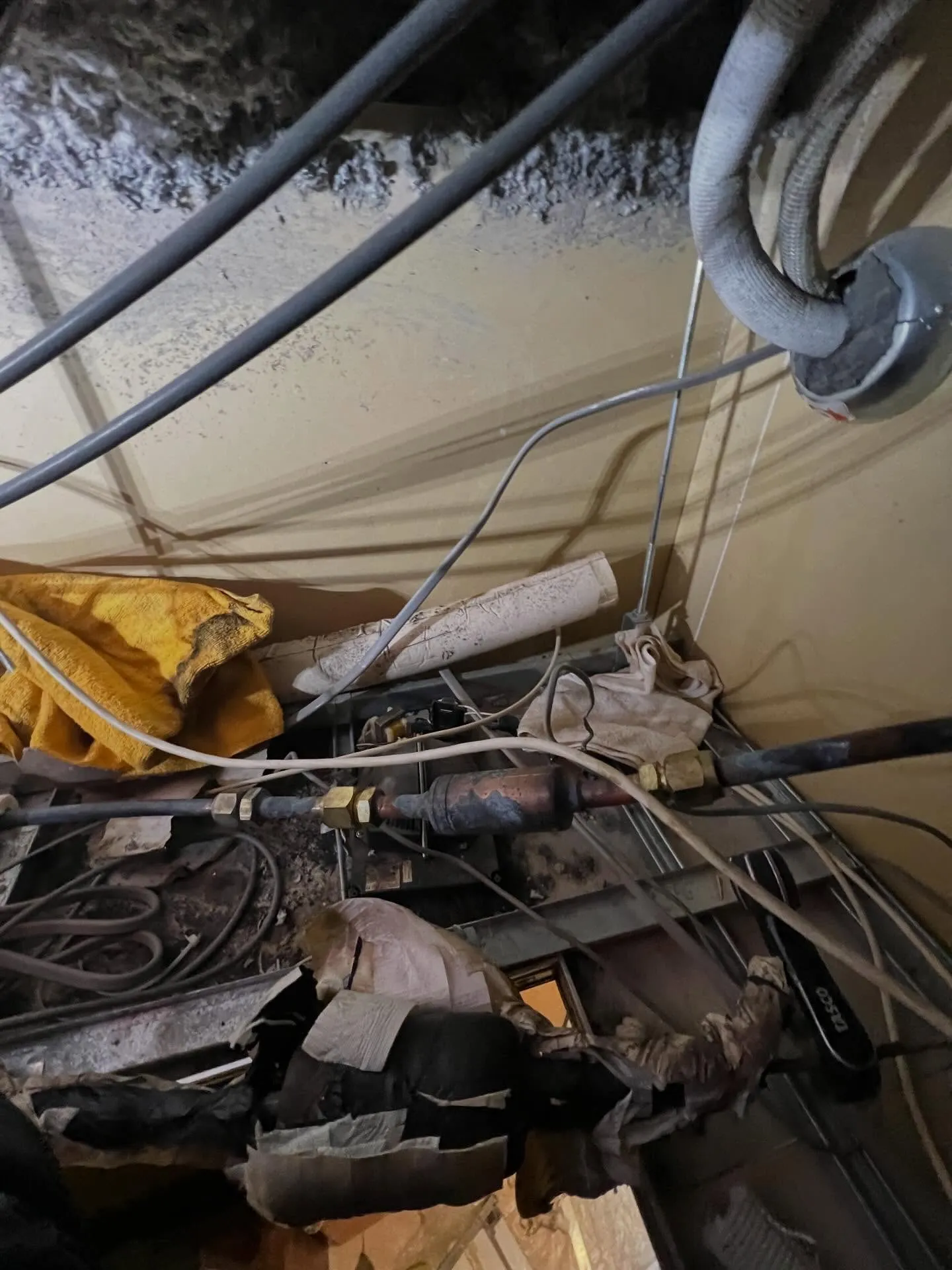 仙台で業務用エアコンの修理や取り付けが必要なら、細野工業がオ...